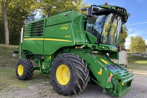 FABRICATION ET MISE EN PLACE VERINS DE CONOYEUR POUR ARTICULATION DU PICAGE ET TALONNAGE SUR JOHN DEERE SERIE T