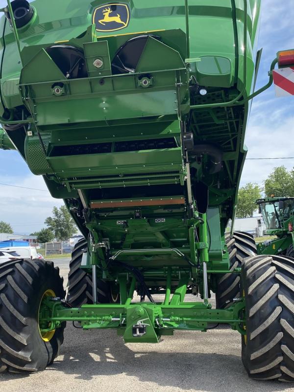 JOHN DEERE S 790