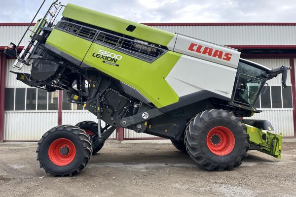 LEVE ARRIERE SUR LEXION 5500 CLAAS