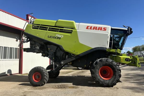 LEVE ARRIERE SUR LEXION 750 CLAAS