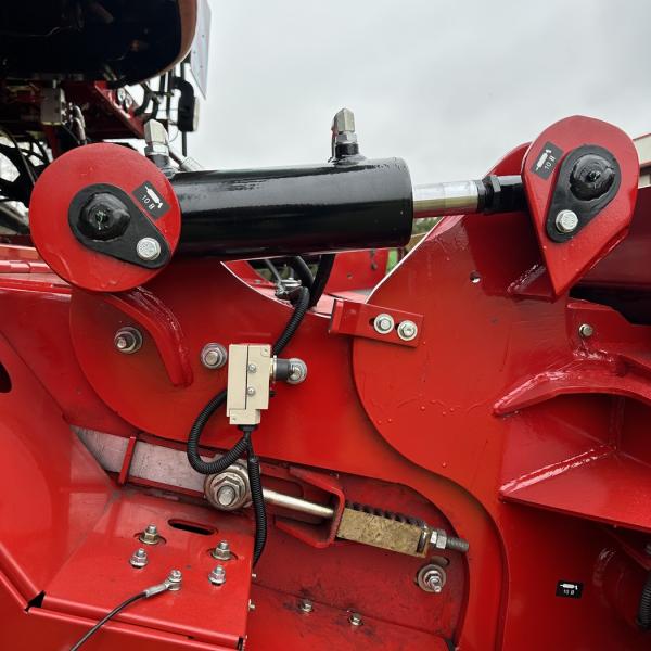 MODIFICATION CONVOYEUR SUR CASE 6150