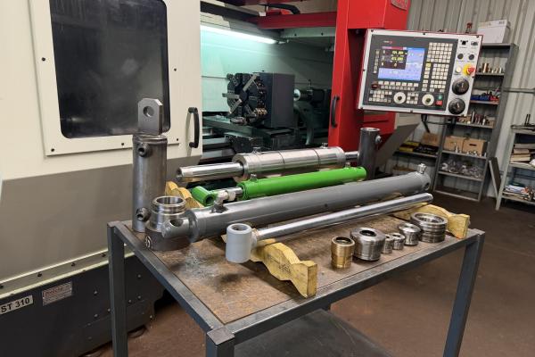 VERINS HYDRAULIQUES